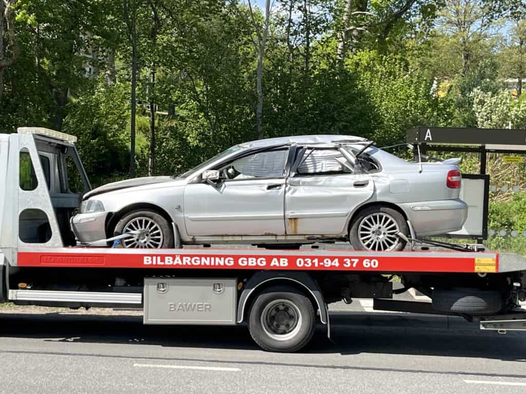 Skrota bilen i Trollhättan steg för steg guide med ersättning och hämtning