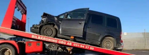 skrotbil värderas inför bilskrotning baserat på vikt, skick och vilka delar som finns kvar